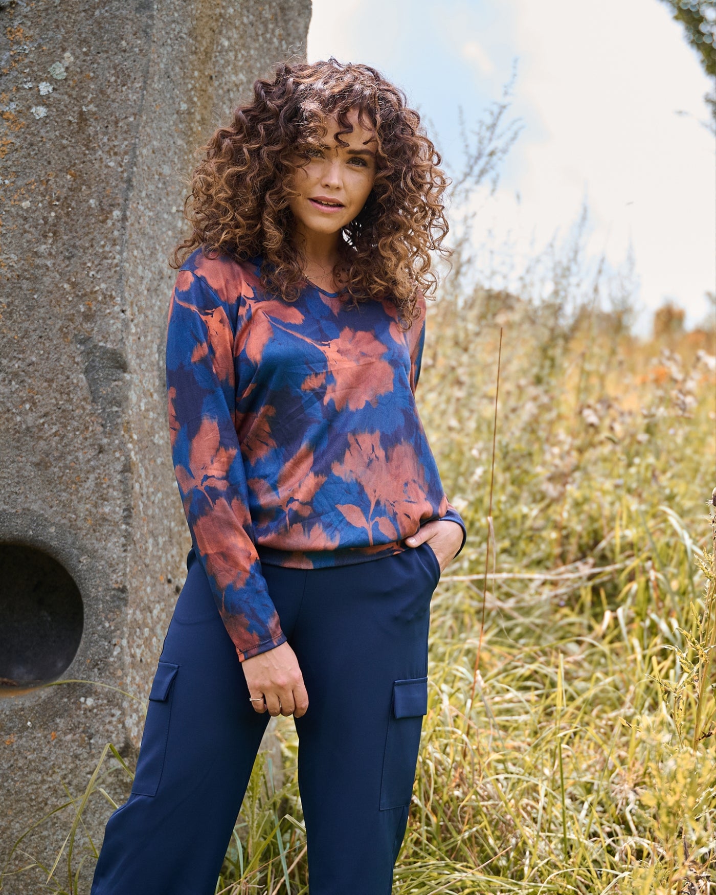Bella - Faded Flower-FB | Navy
