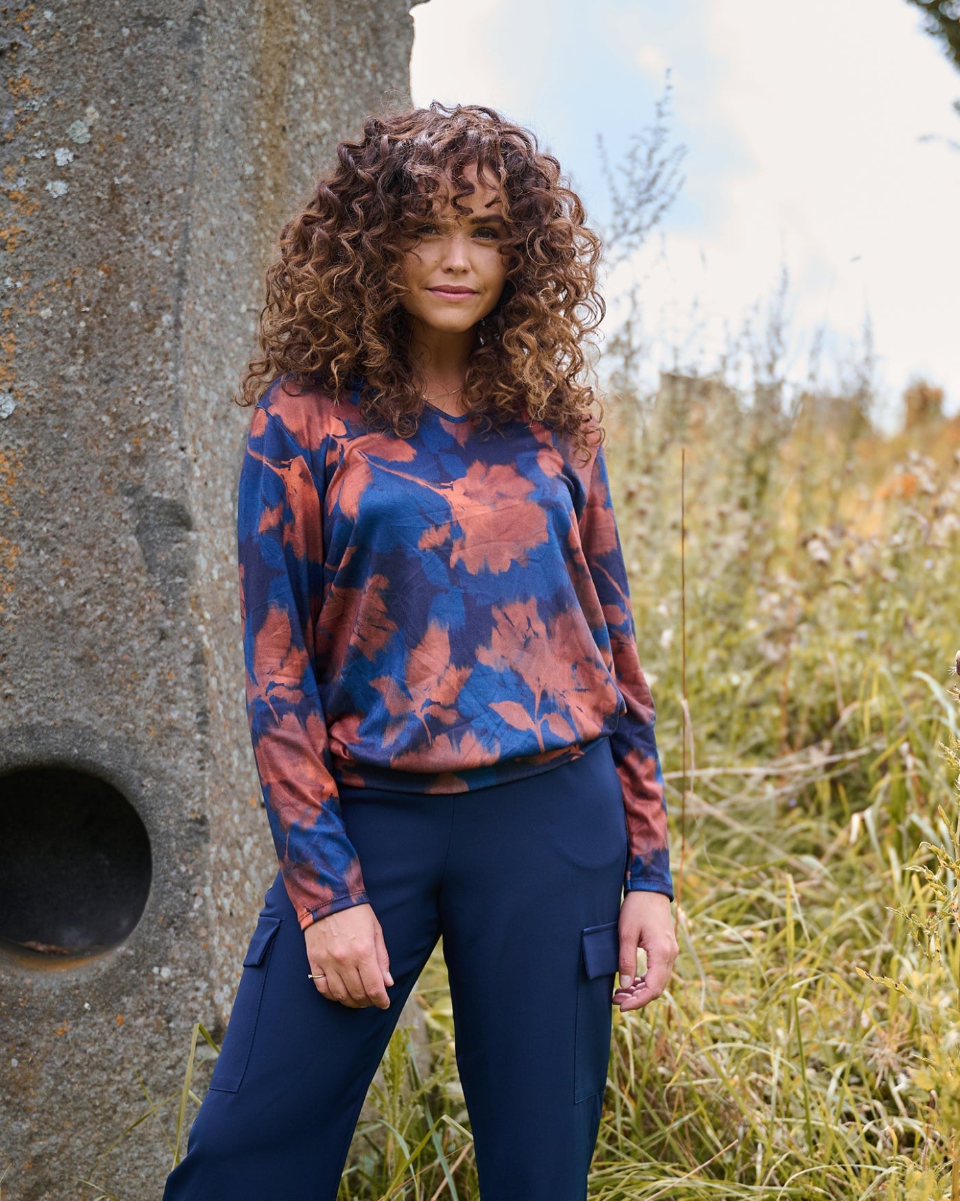 Bella - Faded Flower-FB | Navy