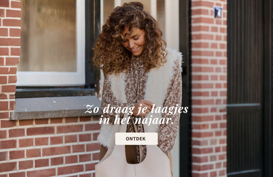 Zo draag je laagjes in het najaar zonder dat het zwaar voelt.