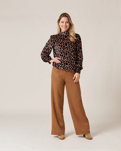 Top - Adina Velvet Giraffe | Camel