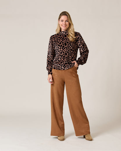 Top - Adina Velvet Giraffe | Camel