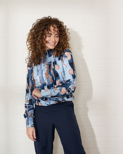 Top - Adina Abstract | Jeans