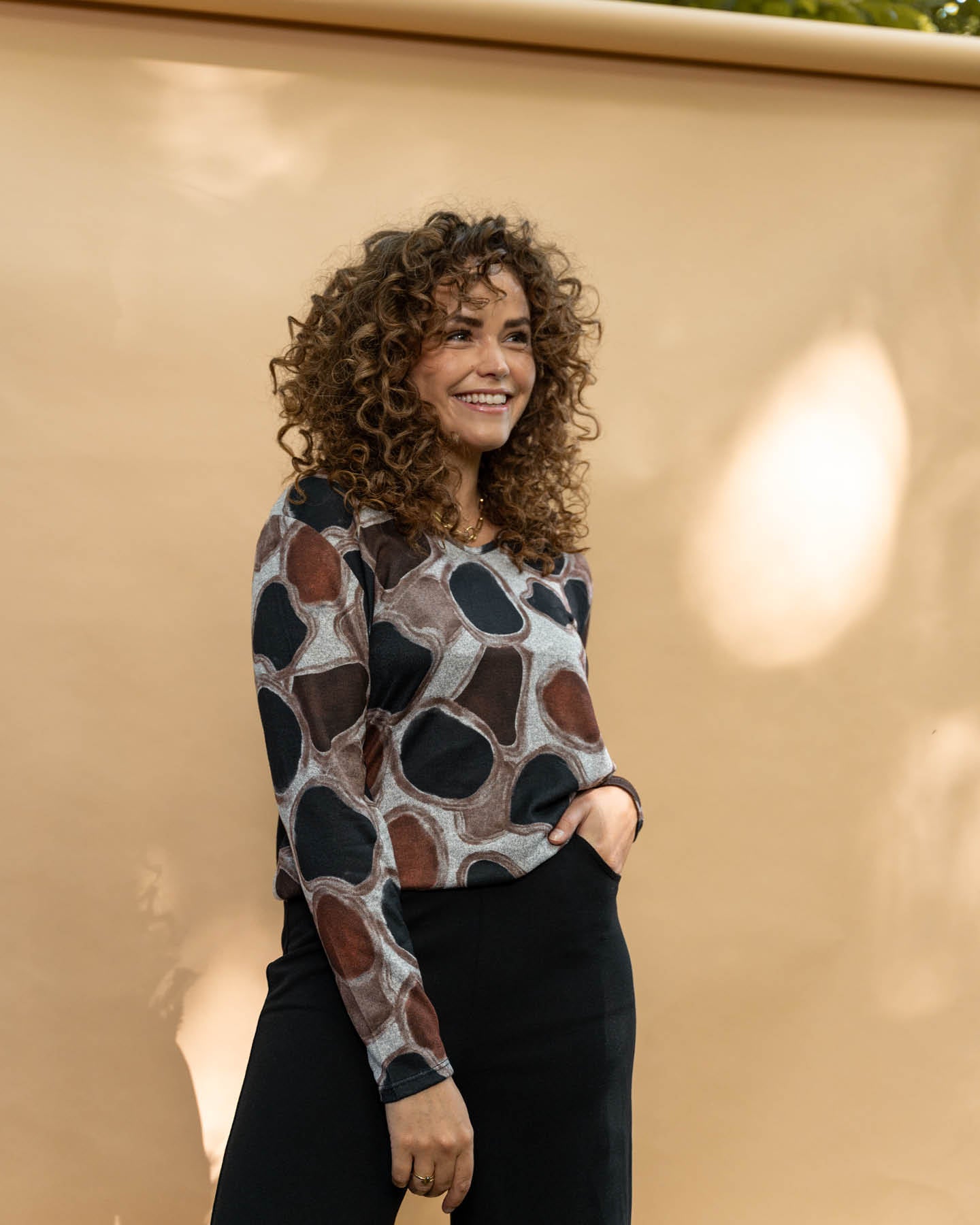 Top - Bella Stones-FB | Zwart Tops & Blouses