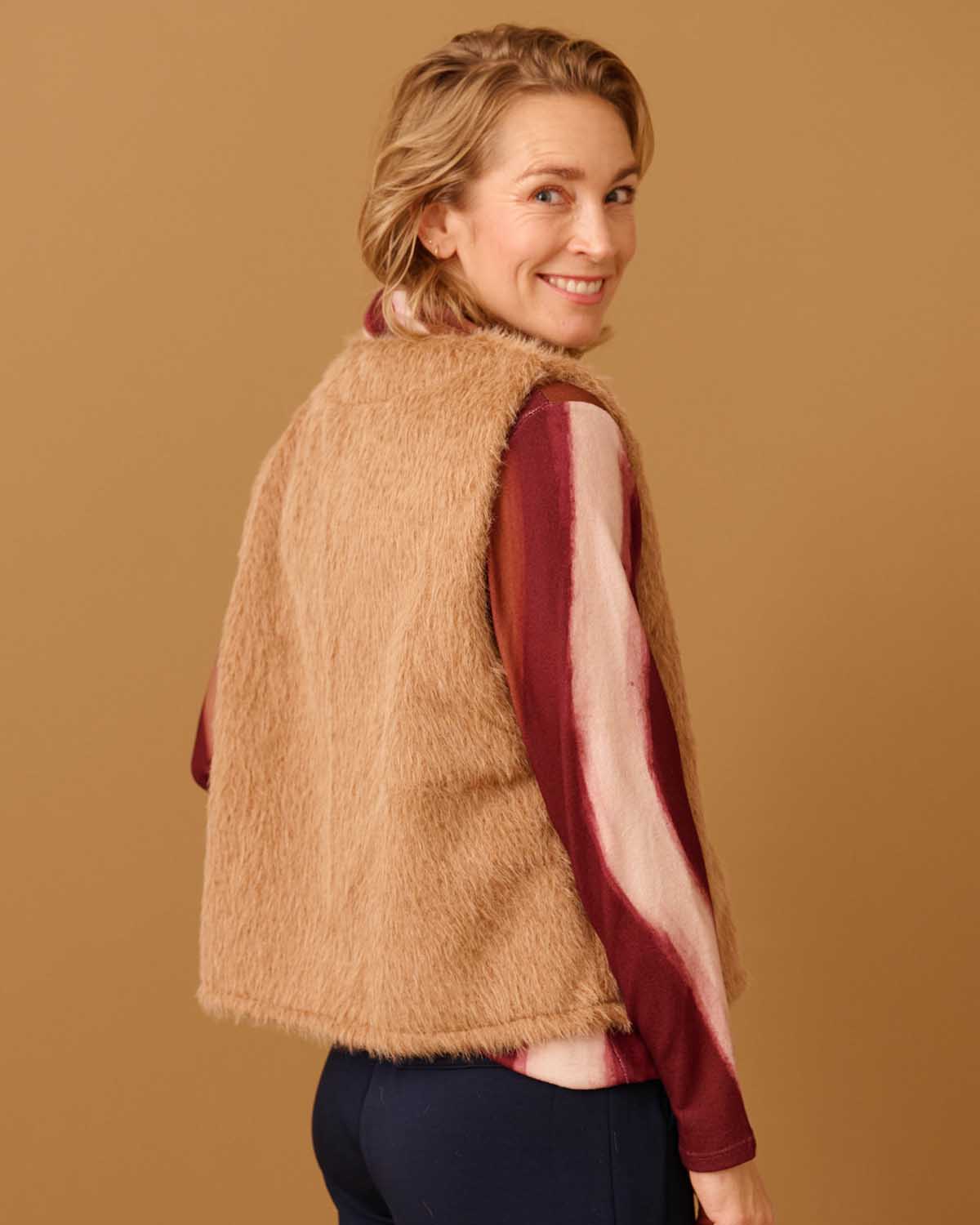 Gilet - Margriet Beaver | Camel Gilets