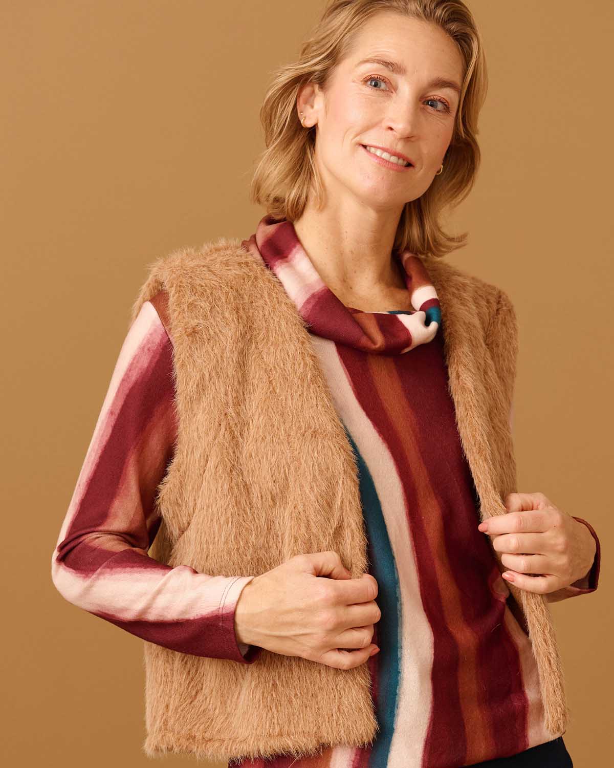 Gilet - Margriet Beaver | Camel Gilets