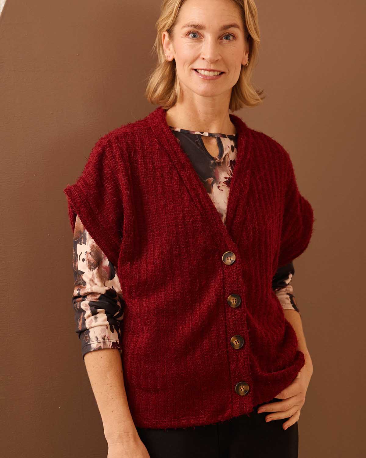 Vest - Scarlet Fluffy Chenille | Beaujolais