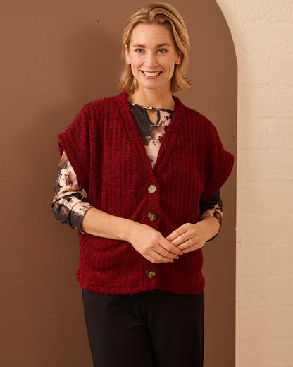 Vest - Scarlet Fluffy | Beaujolais
