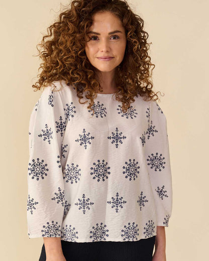 Top Hester in Off-white met grafisch dessin