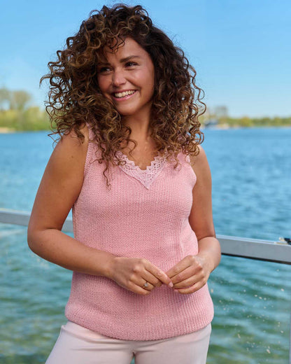 Singlet Henna met Kant Roze met V-hals dames