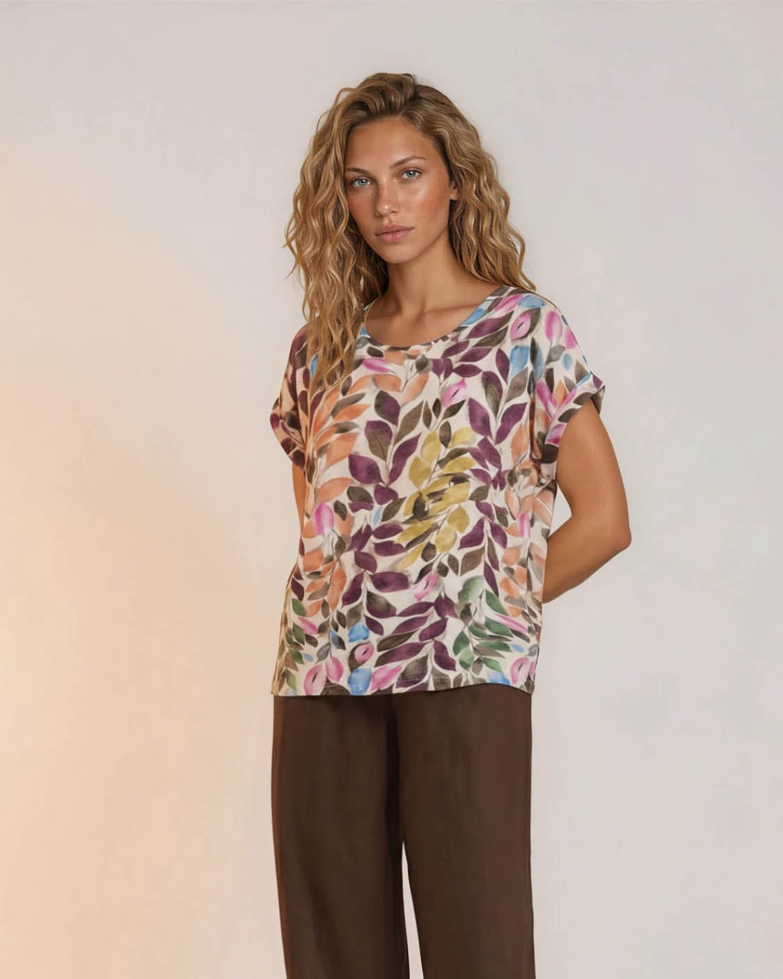 Top Tienus plum grafisch dessin