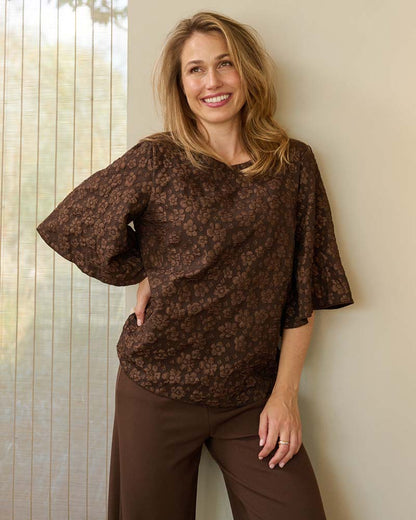 Top - Mariposa Jacquard bloem | Bruin